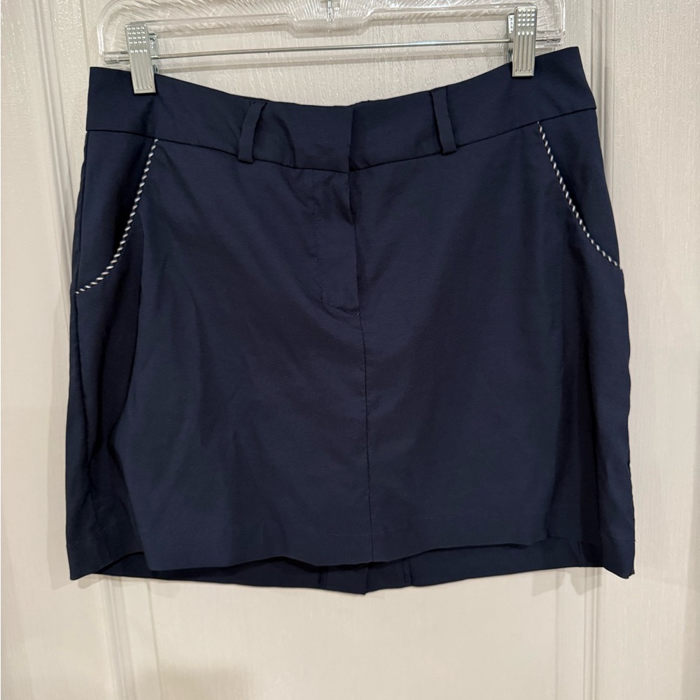 Chic Navy Mini Skirt with Pocket Detailing
